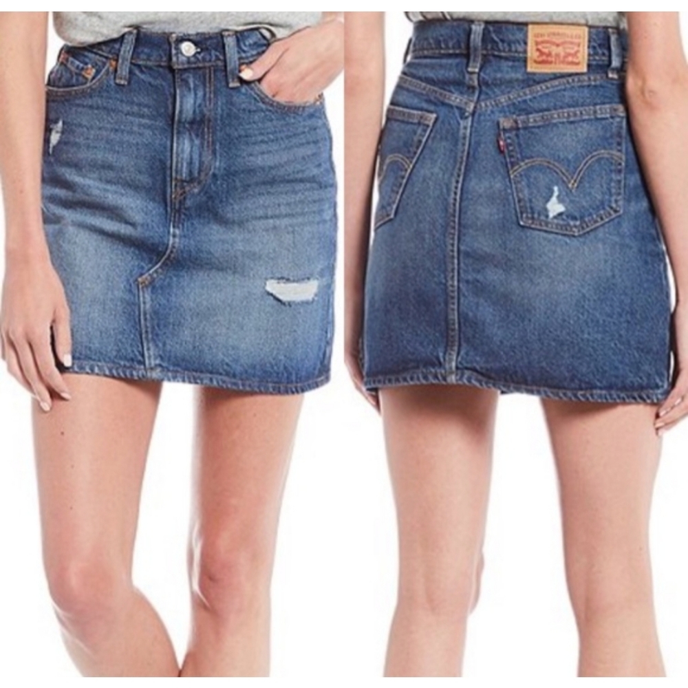 Womens Levi mini denim skirt Size 27